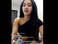 Shruti Shettys Hot Function of Bakwas in Live Action