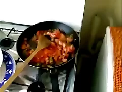 Desi bhabhi sucking while cooking