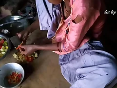 Kitchenette me khana bana Rahi best wife sex Kitchenette sex