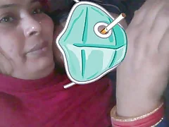 Horizon guy enjoys hugeboob Punjabi bhabis show