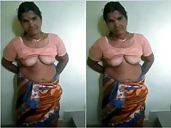 Exclusive Desi Maid Shows Off Her Nude Body in Video