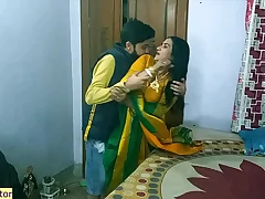 Indian hot Milf aunty vs hot teen!! Indian sex with hindi audio