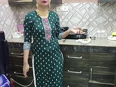Indian Punjabi Ma putt new Desi chudai full gaaliyan Punjabi full HD Desi sardarni stepmom fucked with big cock Verein Mari in Kitchen Punjabi audio
