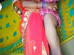 इंडियन भाभी ने घोड़ी असटैल में चुदाई लाल सारी उठाके पेलाई गान्ड ३