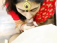 Newly married Indian get hitched coupled with her husband enjoy their honeymoon in a not roundabout hot coupled with passionate way See how she satisfies her husband coupled with how they both enjoy each other’s company