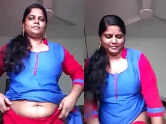 A hot Bhabhi starts to unclothed and exposes the brush beautiful heavy soul and wet pussy to the brush lover A hot scene that will make anyone’s temperature rise A mustwatch for fans of Indian porn