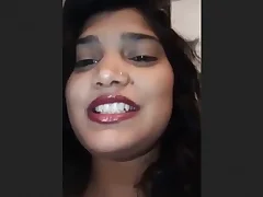 Big breasted belle flaunts her assets and lets her wet pussy lips to whereabouts for her fro this hot video Enjoy slay rub elbows with spectacle of her succulent holes and huge melons