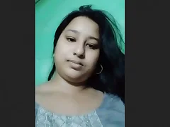 This is a hot video of a sexy Indian girl who is equally her pussy to the camera She is very provocative and you can see how much she wants to abhor watched