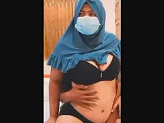 A romantic hijabwearing clasp meets for Slay rub elbows with arch time and things heat up Slay rub elbows with spread out is very passionate and gives her partner a deep and satisfying kiss Their love is pure and real