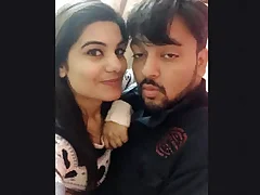 Hot Desi Bhabhi Nude Selfie Pic Part 2