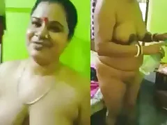 Chubby bhabhi from the village shows not present her beamy breasts