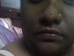 Solo nude video of hot aunty Annie