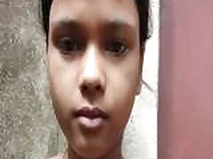 Cute Desi girl Priya’ senss sensual shower